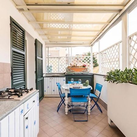 La Casa Al Mare Centro Storico Di Loano Con Garage Apartment Exterior photo