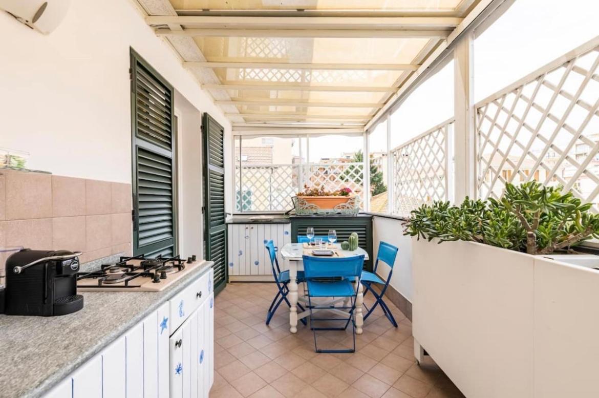 La Casa Al Mare Centro Storico Di Loano Con Garage Apartment Exterior photo